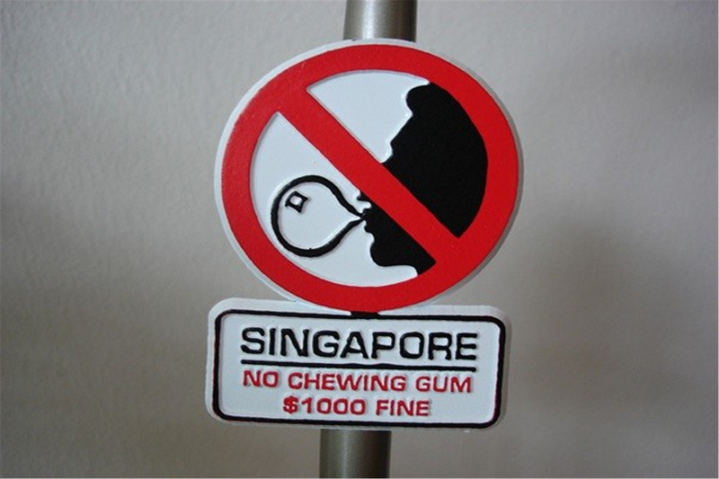 Cấm nhai kẹo cao su ở Singapore